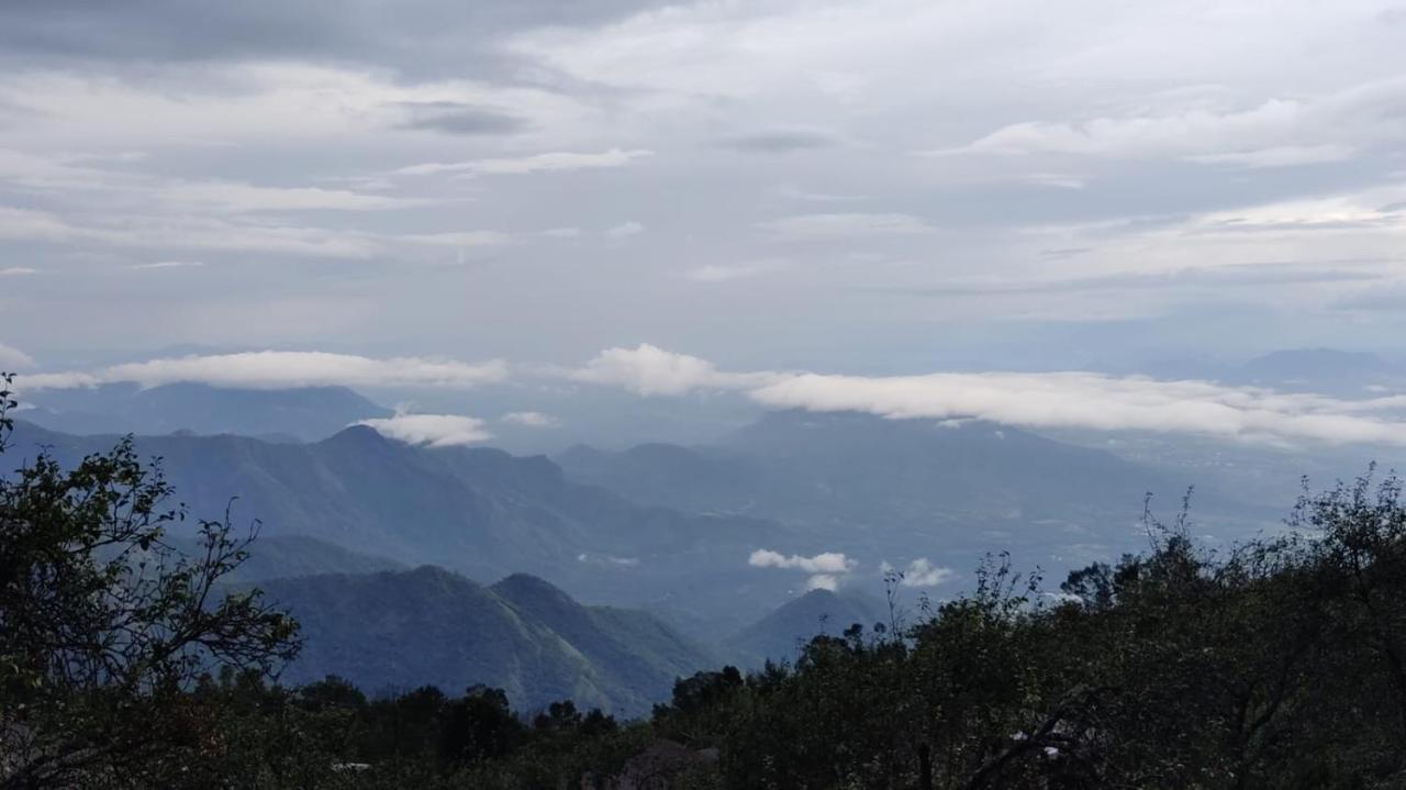 Bed and Breakfast Cloud Walk Кодайканал Экстерьер фото